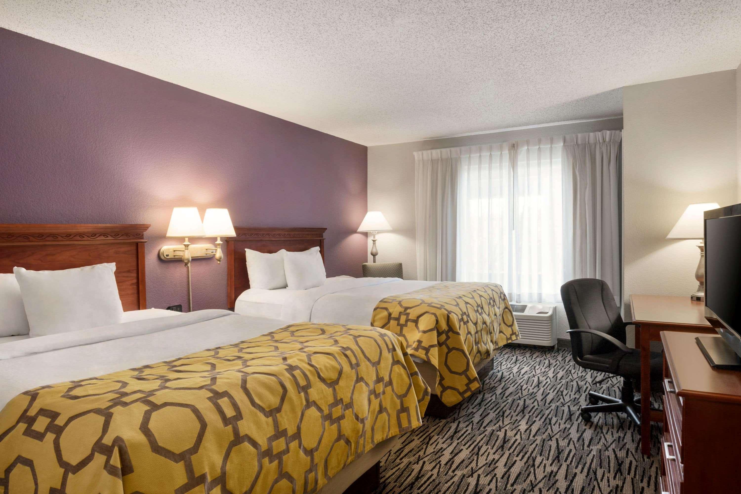 Baymont By Wyndham Springfield I-44 Hotel Екстериор снимка