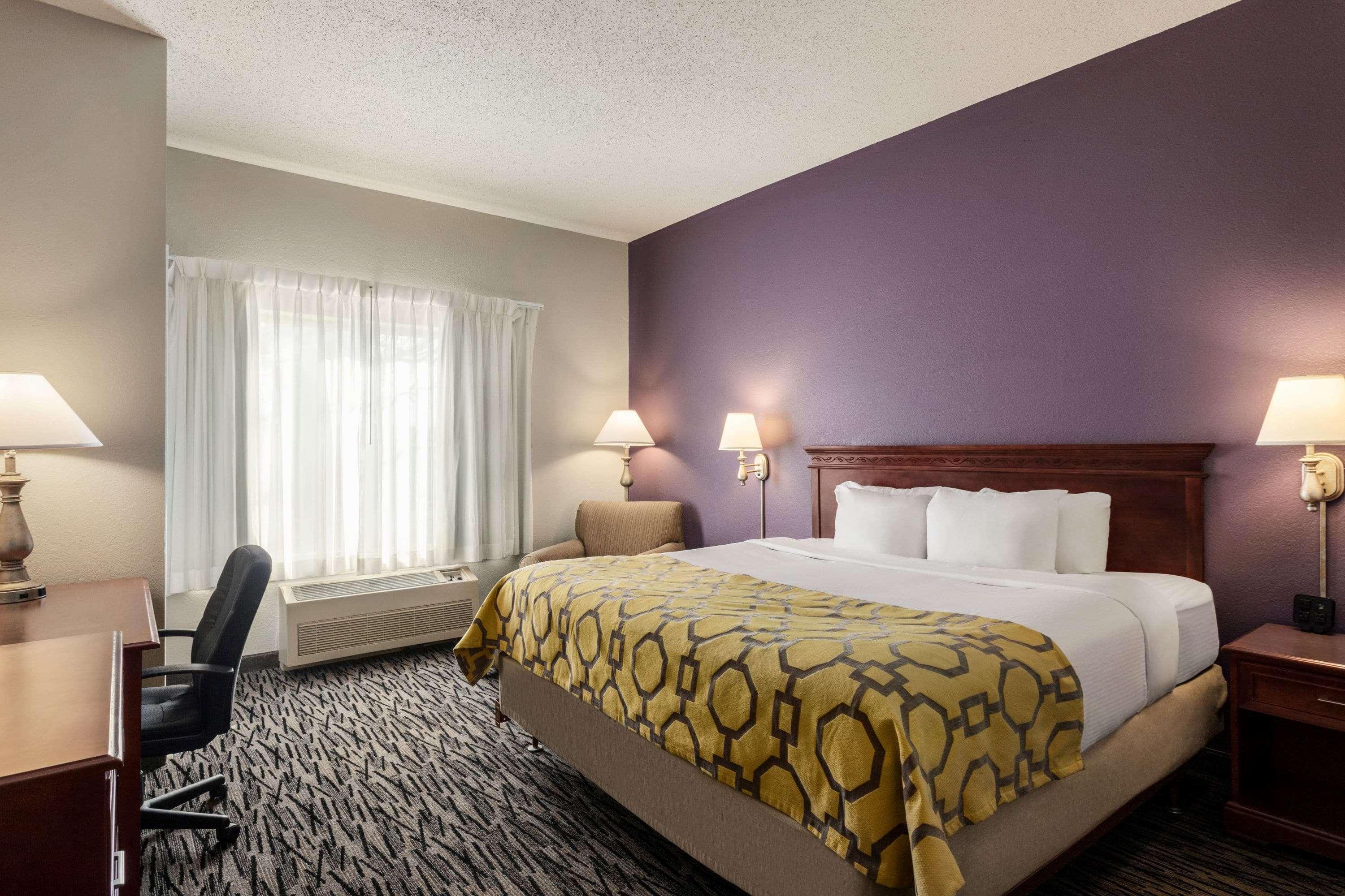 Baymont By Wyndham Springfield I-44 Hotel Екстериор снимка