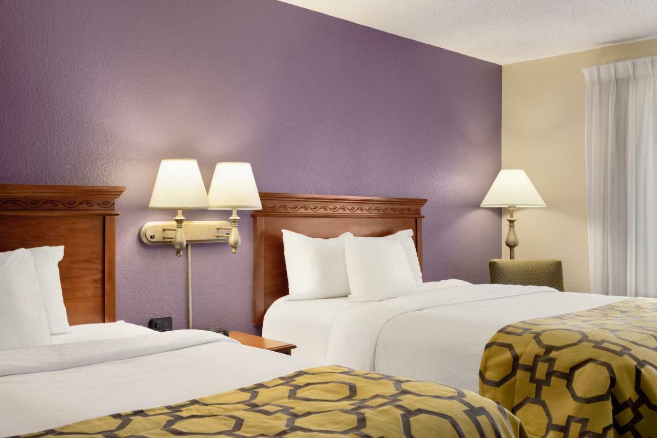 Baymont By Wyndham Springfield I-44 Hotel Екстериор снимка